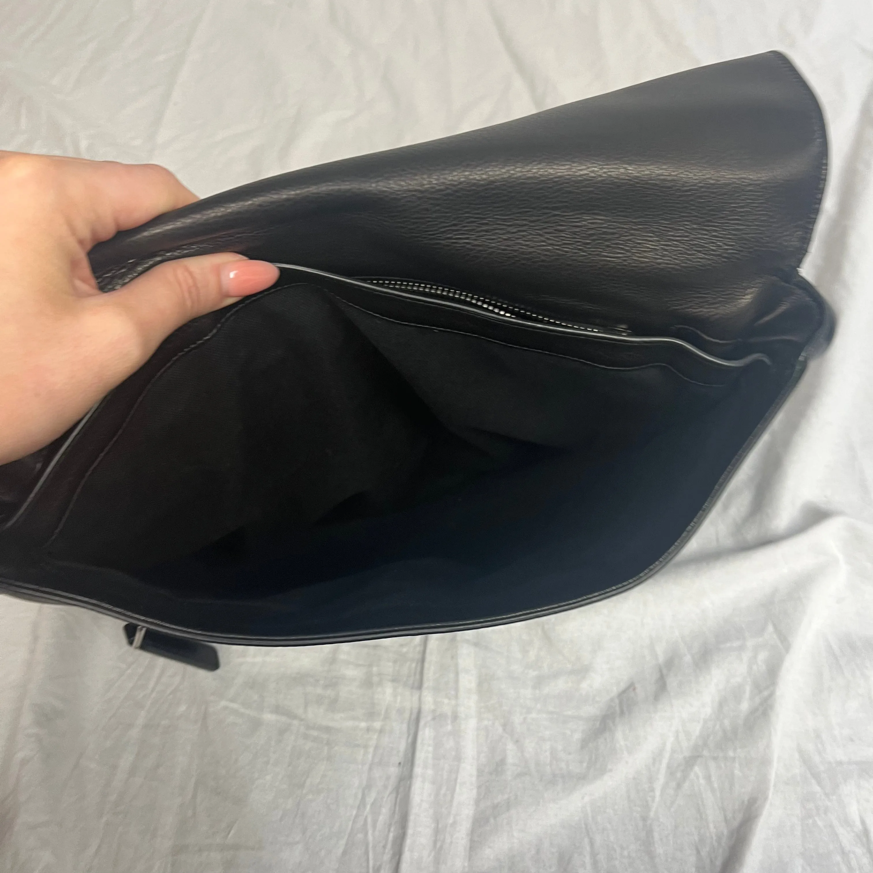 Givenchy Black Smooth Leather Large Shoulderbag