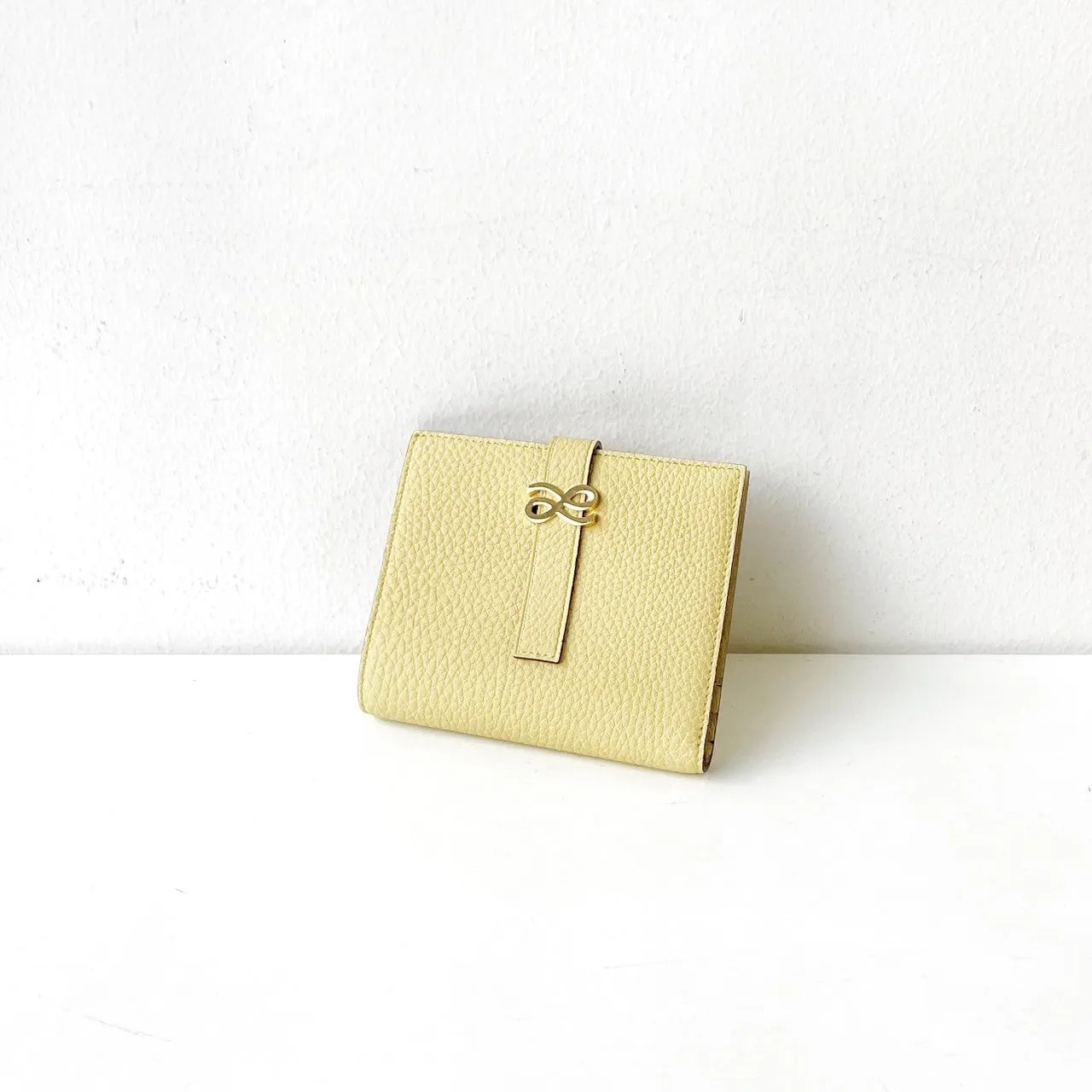 TIMELESS WALLET TOGO SHORT BUTTER